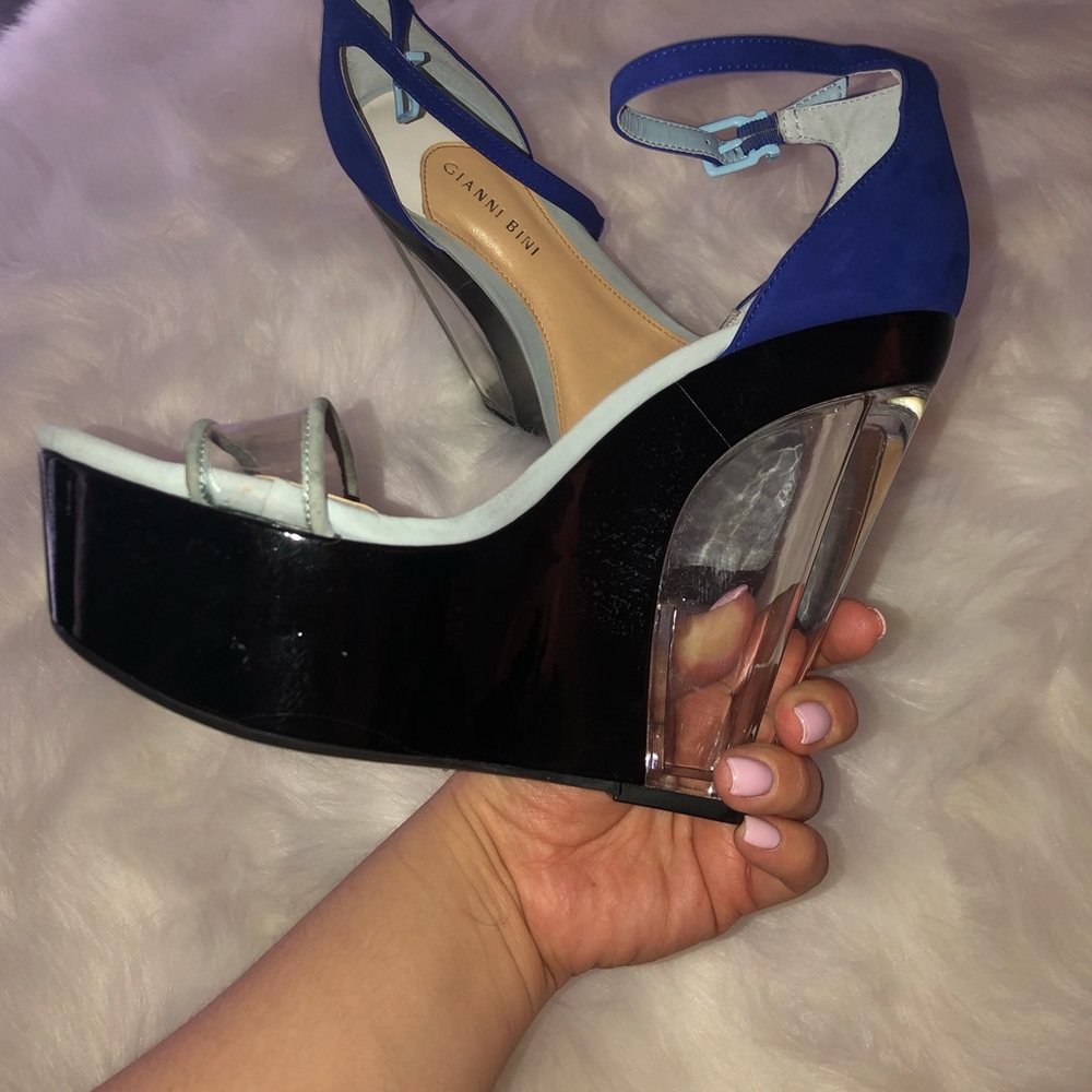 Shoes - Picture 4 of 4